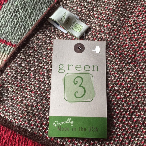 3 Pigs Throw Jr from Green3Apparel -NWT - Picture 4 of 6